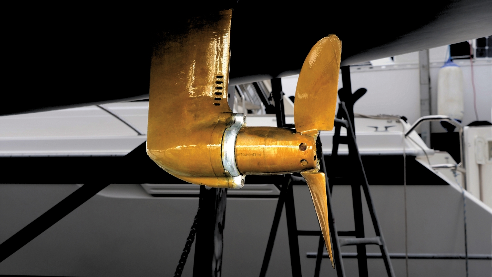 https://propspeed.sgp1.digitaloceanspaces.com/Black-and-Gold-Props/13-Propspeed-on-a-saildrive.jpg
