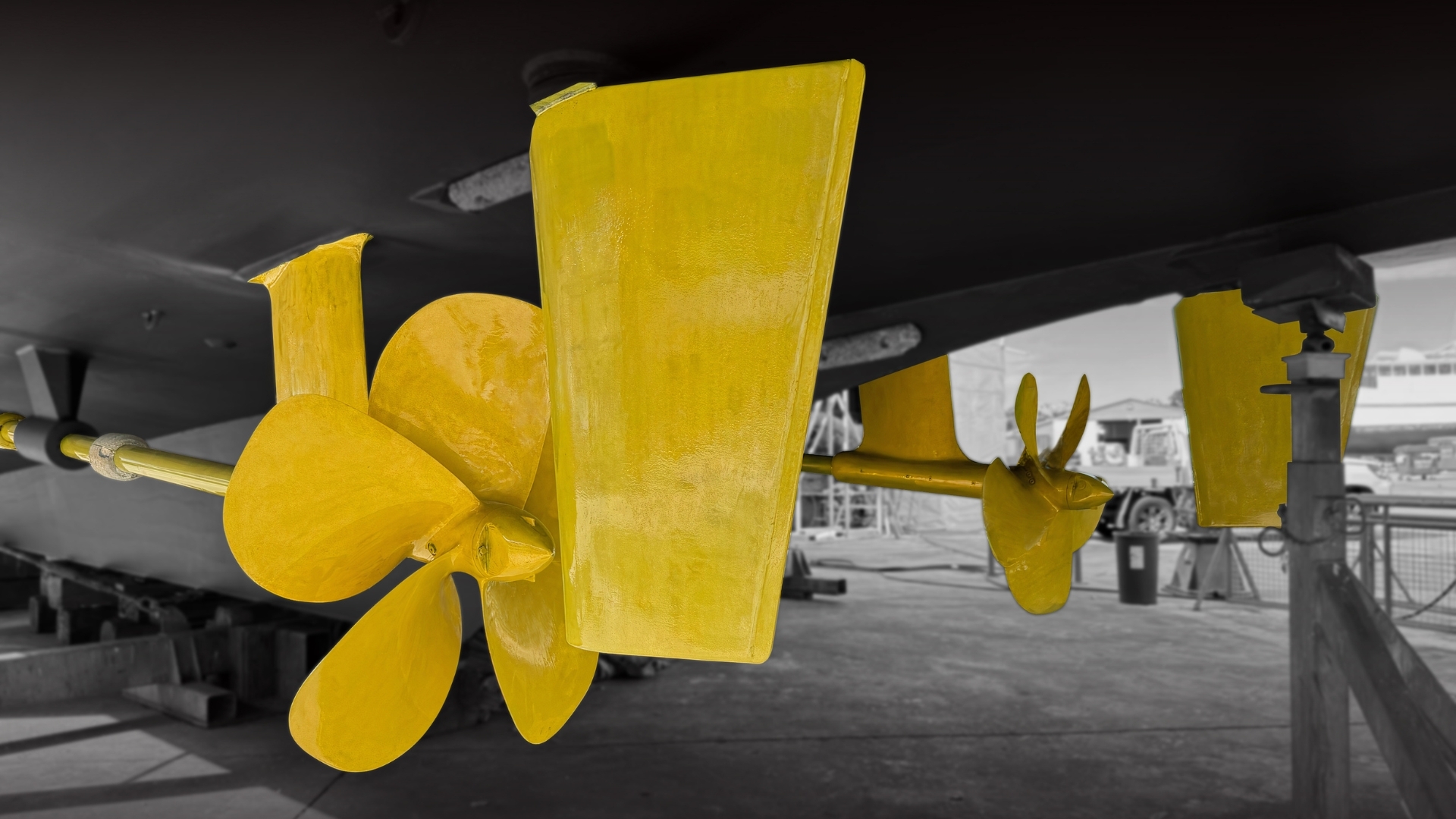 https://propspeed.sgp1.digitaloceanspaces.com/Black-and-Gold-Props/20-Propeller-coatings-propspeed.jpg