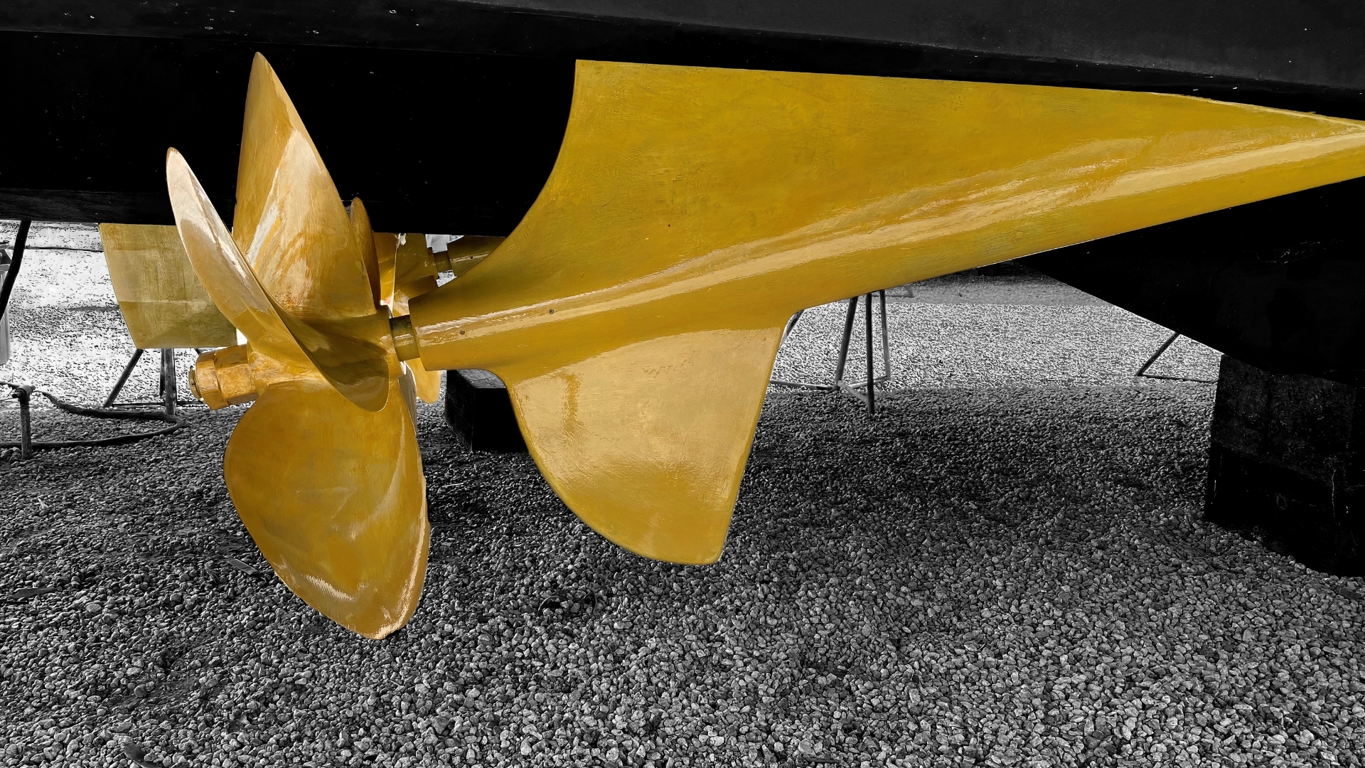 https://propspeed.sgp1.digitaloceanspaces.com/Black-and-Gold-Props/4-Propspeed-applied-to-lazarra-yachts.jpg