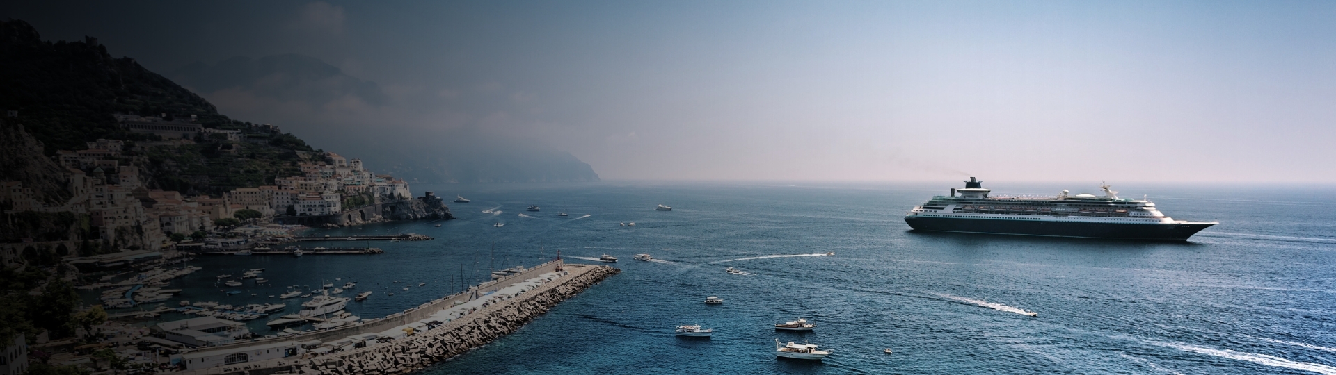 https://propspeed.sgp1.digitaloceanspaces.com/PS-Commercial/Short-Banners/Cruise-liner-off-the-Amalfi-coast.jpg